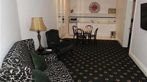 The Yarrawonga Hotel - Accommodation QLD 1