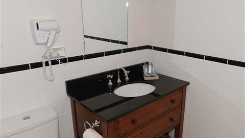 The Yarrawonga Hotel - Accommodation QLD 2
