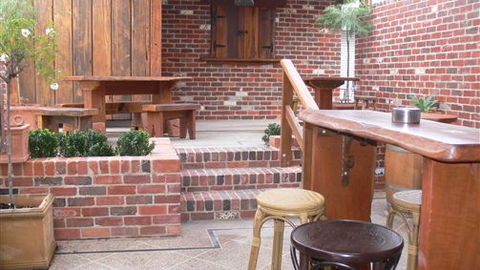 The Yarrawonga Hotel - Accommodation QLD 7