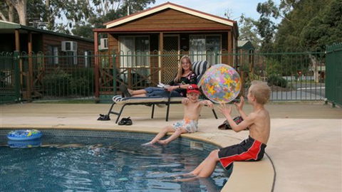 Lake Fyans Holiday Park - Accommodation QLD 0