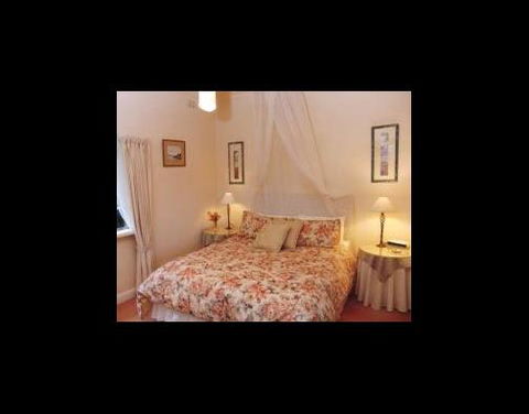 A Country House At Winstanley - Accommodation QLD 0