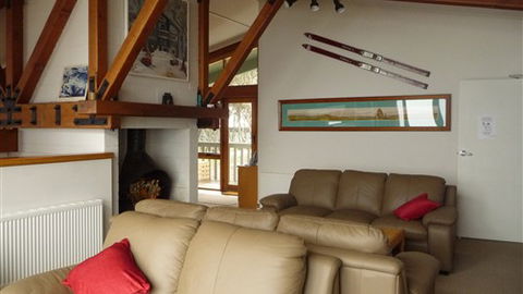 Leeton Lodge - Accommodation QLD 1