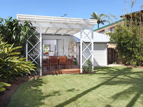 Corporate Beach House - Accommodation QLD 0