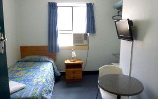 Acacia Inner City Inn - Accommodation QLD 2