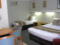 Cleveland Motor Inn - Accommodation QLD 4
