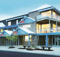 The Island Accommodation - Phillip Island YHA - Accommodation QLD
