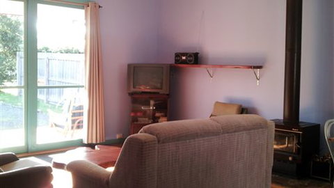 Anglesea Backpackers - Accommodation QLD 2