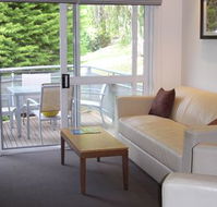 Kunala Chalet - Pinnacle Valley Resort - Accommodation QLD