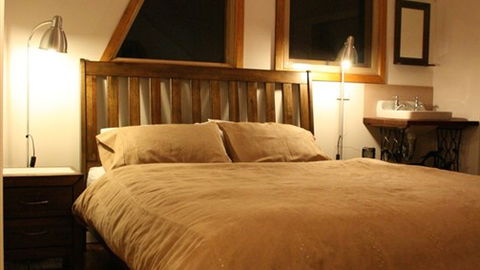 Karoonda Olive Grove Retreat At Mt Buffalo Olives - Accommodation QLD 4
