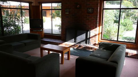 UC Camping Acacia - Accommodation QLD 1