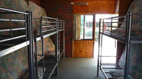 UC Camping Acacia - Accommodation QLD 3