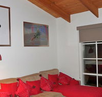 Two Mountains Lodge - Accommodation QLD