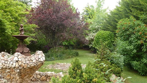 Annie's Garden Retreat - Accommodation QLD 3