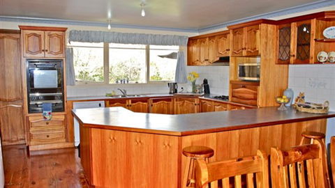 Annie's Garden Retreat - Accommodation QLD 4