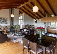 Holmesglen at Eildon - The Homestead - Accommodation QLD