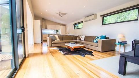 The BASE Luxury Villas - Accommodation QLD 0