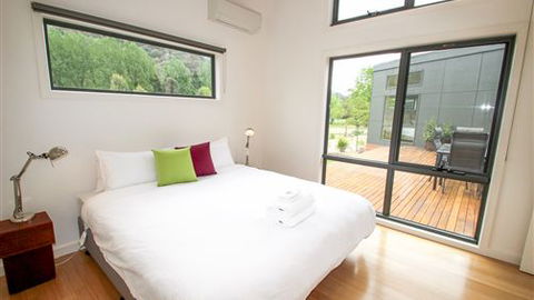 The BASE Luxury Villas - Accommodation QLD 2