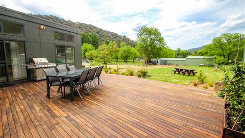 The BASE Luxury Villas - Accommodation QLD 4