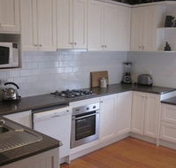 Abaleen House - Accommodation QLD