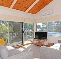 Barrakee Beach House - Anglesea - Accommodation QLD