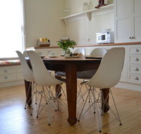 20 Hill Avenue - Accommodation QLD