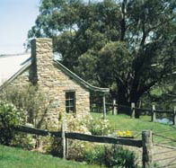 Adelaide Hills Country Cottages - Gum Tree Cottage - Accommodation QLD
