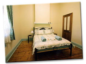 Black Jack Get-A-Way - Nana's Home - Accommodation QLD 0