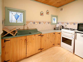 Karinga Park Coach House - Accommodation QLD 2