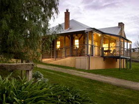 Longview Vineyard Homestead - Accommodation QLD 0