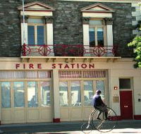The Fire Station Inn - Fire Engine Suite - Accommodation QLD