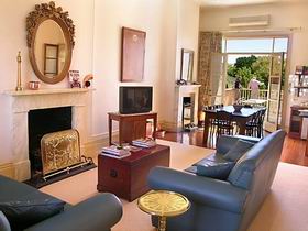 The Fire Station Inn - Residency Penthouse - Accommodation QLD 0