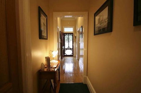 Airleigh Rose Cottage - Accommodation QLD 1