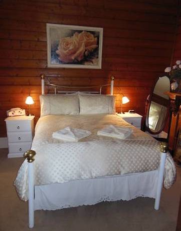 Airleigh Rose Cottage - Accommodation QLD 3