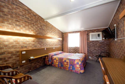 Allan Cunningham Motel And Old Wagon Restaurant - Accommodation QLD 7