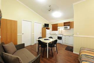 Anchorage Holiday Park - Accommodation QLD 8