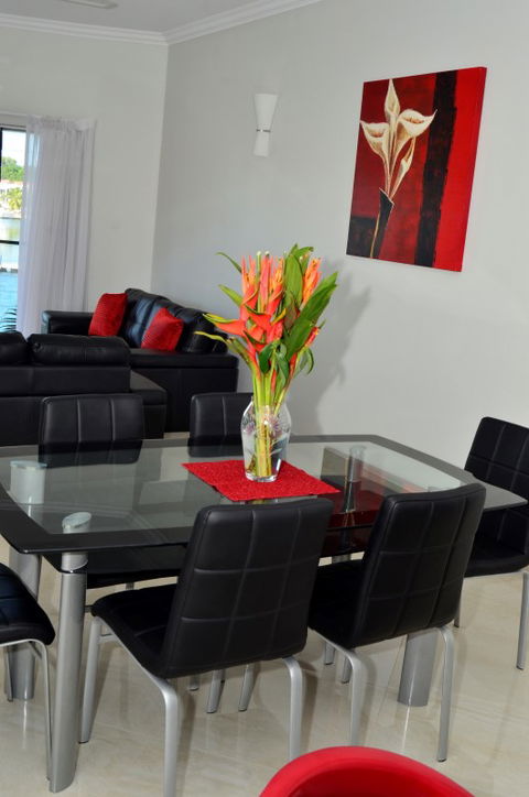 Apartment No 8 - Accommodation QLD 2