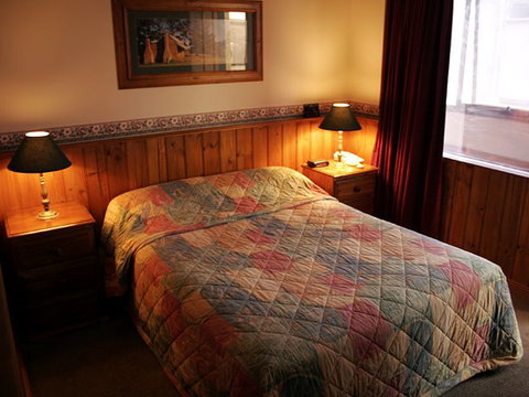 Astor Motor Inn - Accommodation QLD 0