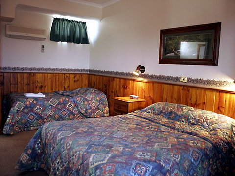 Astor Motor Inn - Accommodation QLD 1