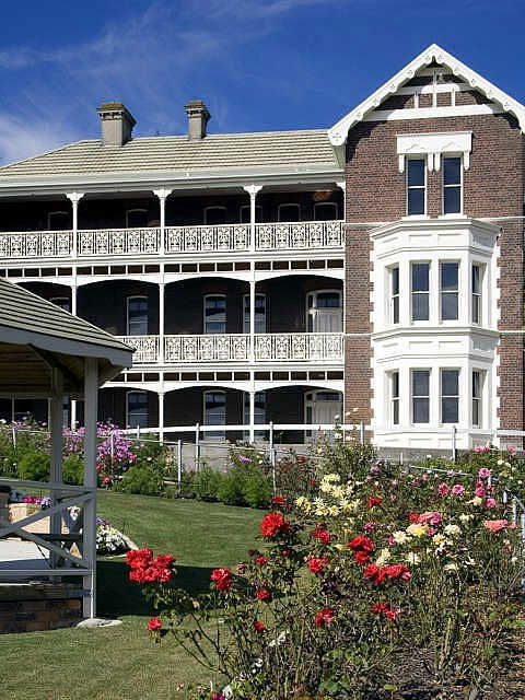 Auldington Hotel - Accommodation QLD 1