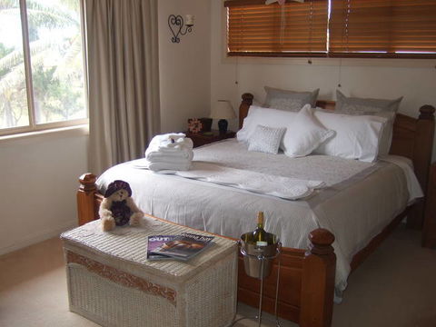 Ayr Bed And Breakfast On McIntyre - Accommodation QLD 0