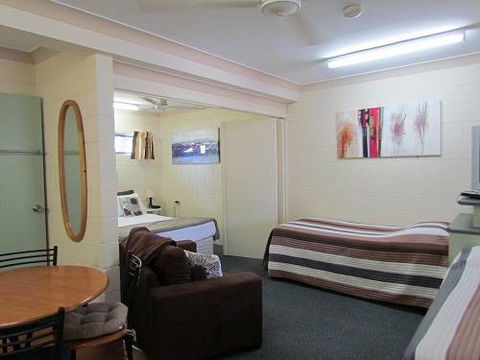 Ayr Max Motel - Accommodation QLD 1