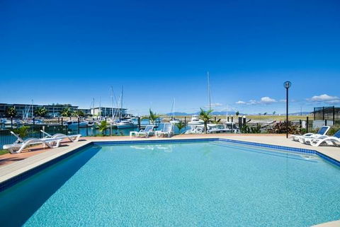 Beachside At Magnetic Harbour - Accommodation QLD 3