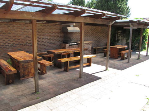 Big Trout Motor Inn - Accommodation QLD 6