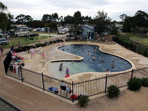 BIG4 Bairnsdale Holiday Park - Accommodation QLD 2