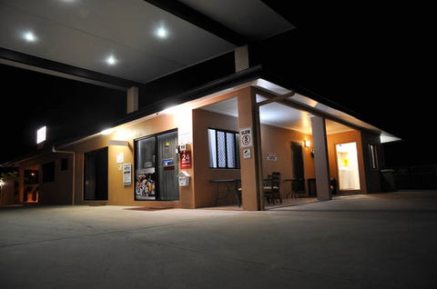Bluewater Harbour Motel - Bowen - Accommodation QLD 2