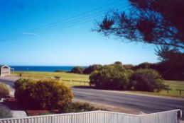 Bott's Beach Retreat - Accommodation QLD 4