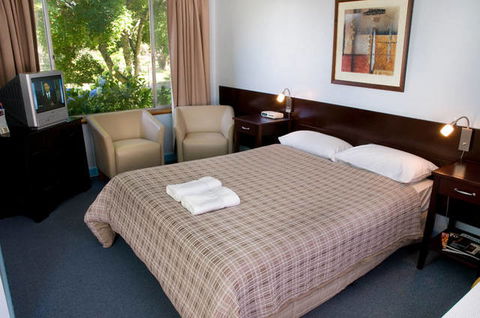 Buffalo Motel And Country Retreat - Accommodation QLD 4