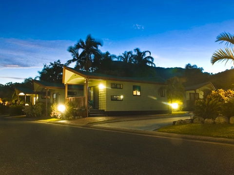 Cairns Coconut Holiday Resort - Accommodation QLD 4