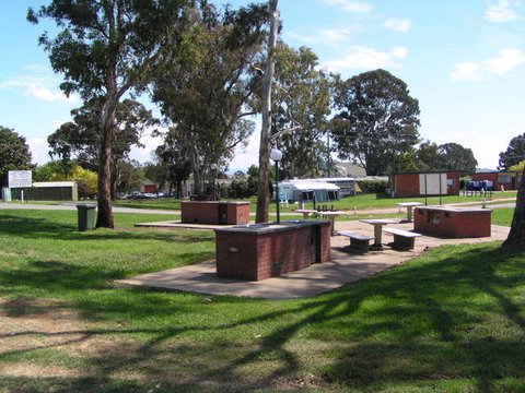 Canberra Carotel Motel & Caravan Park - Accommodation QLD 1