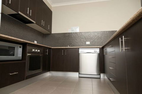 Centrepoint Apartments - Accommodation QLD 7